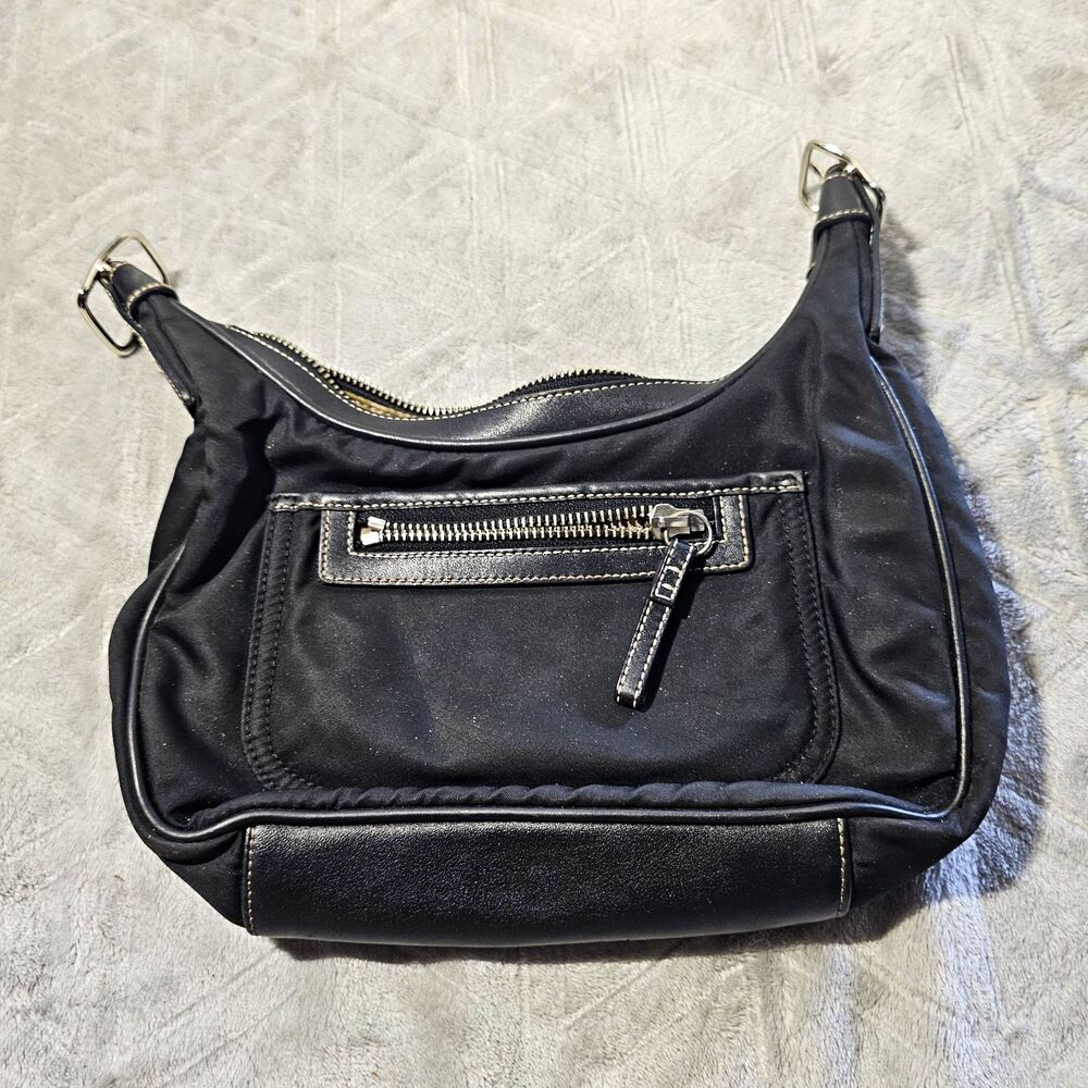 Coach Women's Black Logo Crescent Shoulder Bag Zip Closure Lined Inner Pockets
